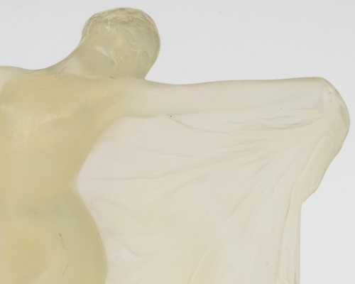 1925 René Lalique - Statuette « Thaïs » en verre Butterscotch - Alexia Say