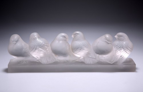 1933 René Lalique - Groupe de six moineaux - Verrerie, Cristallerie Style Art Déco
