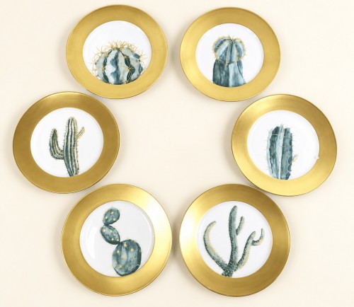 Hilton McConnico (1943-2018) pour Daum, suite de 6 assiettes "Cactus" - Céramiques, Porcelaines Style 