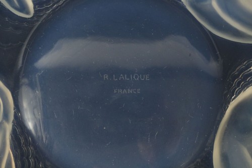  - René Lalique (1860-1945) - Molded Opalescent glass &quot;Calypso&quot; bowl