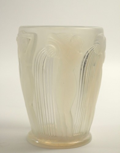  - René Lalique Vase &quot;Danaides&quot; Opalescent