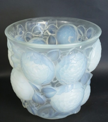 Verrerie, Cristallerie  - René Lalique (1860-1945) - Vase  Opalescent "Oran"