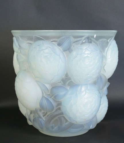 Antiquités - René Lalique (1860-1945) - Opalescent Vase &quot;Oran&quot;