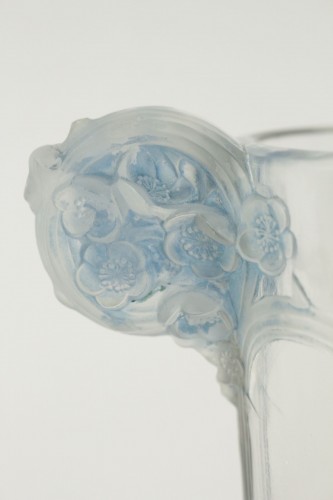 Glass & Crystal  - René Lalique Vase &quot;Chamarandes&quot;