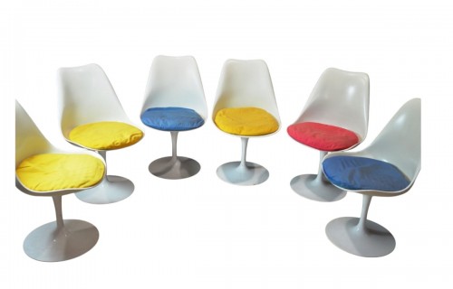 Eero SAARINEN (1910-1961) et Edition KNOLL Set of 7 Swiveling Tulip Chairs 