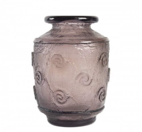 Daum Nancy Thick Art Deco Vase "Amethyst"