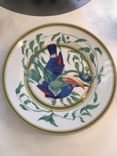 Antiquités - Hermes -  Service 50 pièces en porcelaine modèle "Toucans"