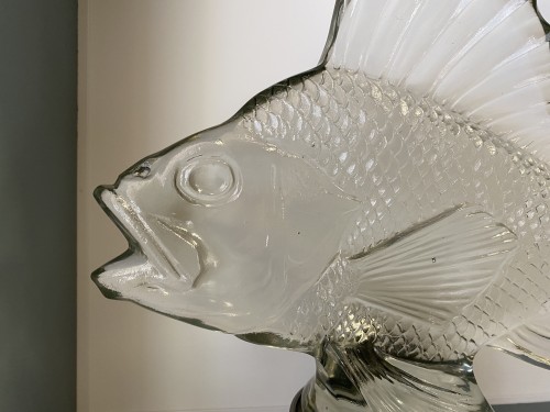 René LALIQUE (1860-1945) - Motif décoratif “Gros poisson algues” - 