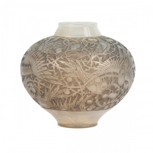 René Lalique (1860-1945) - Vase model &quot;Aras&quot;