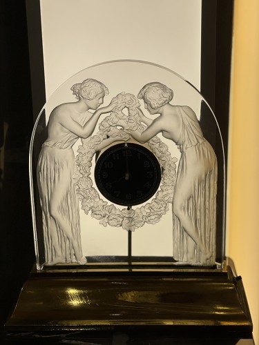 Horology  - René LALIQUE - Electric clock &quot;The two figurines&quot; - 1926