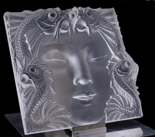 XXe siècle - Lalique France - «Masque de femme» Plaque décorative