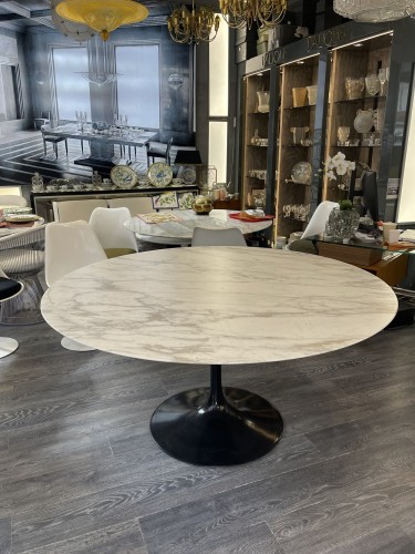 Eero Saarinen pour Knoll - Table Saarinen en marbre Calacatta Oro vernis mat - Mobilier Style 