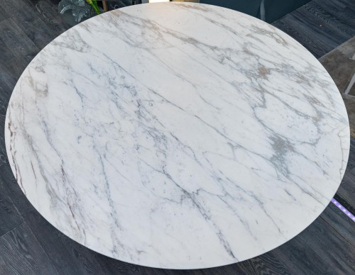 Furniture  - Knoll International and Eero Saarinen - Circular Marble Top Dining Table