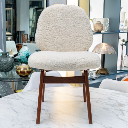 20th century - Set of six Danish teak chairs covered with bouclé sheepskin fabric