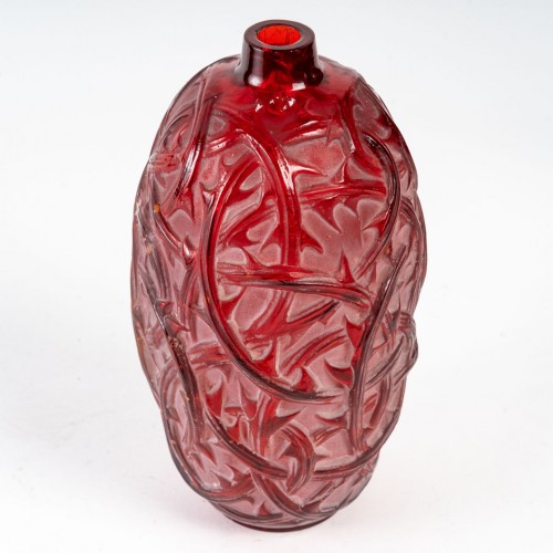 René Lalique 1921 - “Ronce” vase - 