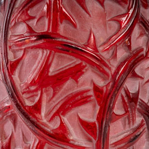 René Lalique 1921 - “Ronce” vase - 