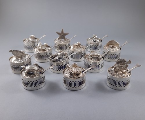 12 Individual Salt Cellars / Place Card Holders In Sterling Silver - silverware & tableware Style 