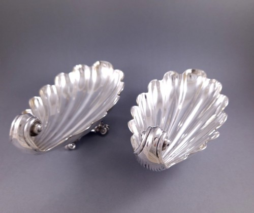 Pair Of Shell bowls In Sterling Silver - 
