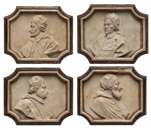 Ensemble de quatre hauts-reliefs en marbre