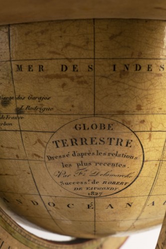 Collections Instruments scientifiques - Globe terrestre de table, Félix Delamarche Paris 1827