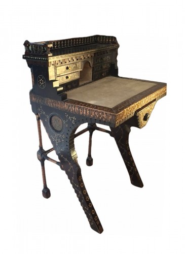 Carlo Bugatti (1856-1940)  -  Small writing desk