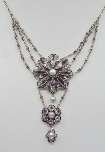 Collier en argent et améthyste, XIXe siècle - Bijouterie, Joaillerie Style 