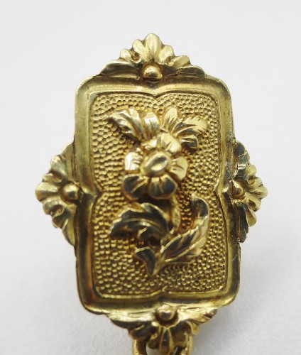 Antiquités - Boucles d'oreilles, en or, vers 1830.