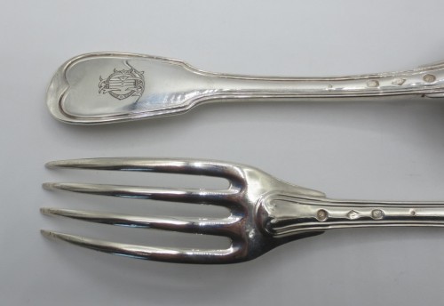 Twelve pieces of solid silver flatware, filet pattern, Paris Vieillard - Restauration - Charles X