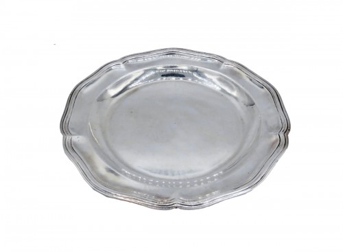 18th century Solid silver dish