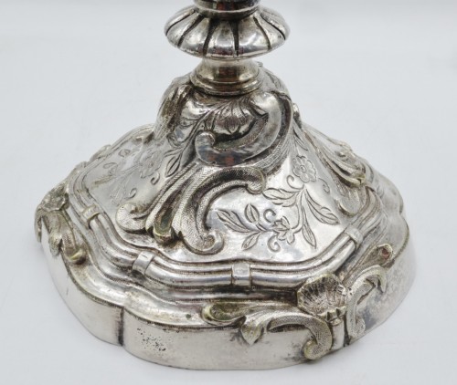 Antiquités - Paire de candélabres en bronze argenté