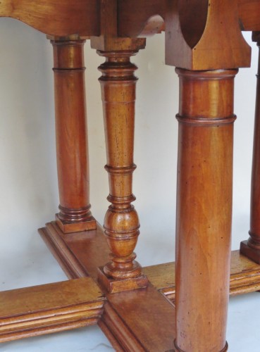 Table en noyer, XVIe siècle - Anne Besnard