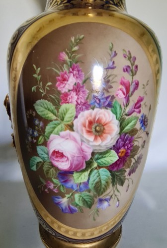 Vases en porcelaine d'époque Restauration - Anne Besnard