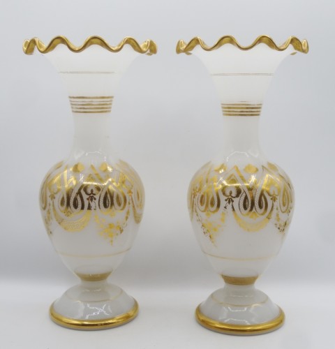 Paire de vases Charles X en opaline - Verrerie, Cristallerie Style Restauration - Charles X