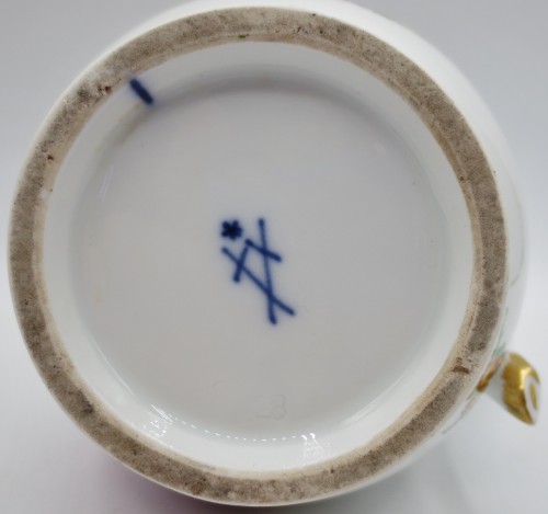 Antiquités - Meïssen porcelain coffee pot, 18th century