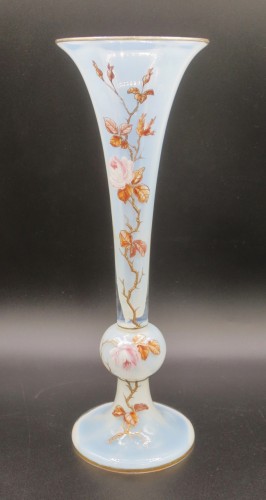 Antiquités - Vases en opaline, milieu du XIXe siècle