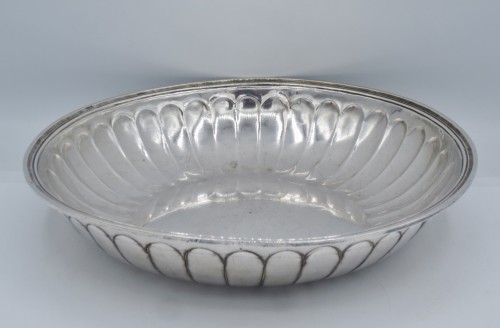 Pair of 18th-century silver bowls - 