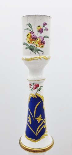 Antiquités - Pair of enamelled copper torches, England 18th century
