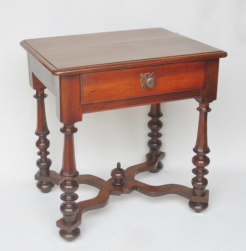 Louis XIII - Louis XIII walnut table