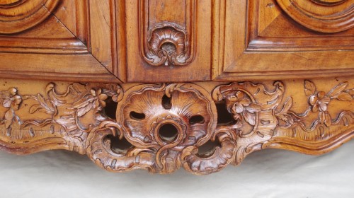 Antiquités - Buffet de chasse provençal du XVIIIe siècle