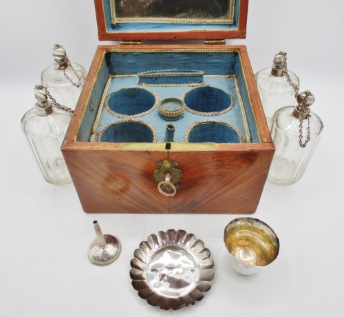 Antiquités - Coffret à senteur du XVIIIe siècle