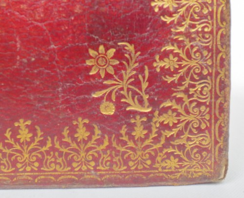 XVIIIe siècle - Maroquin du XVIIIe siècle en cuir rouge