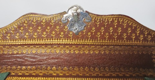 Antiquités - Maroquin du XVIIIe siècle en cuir rouge