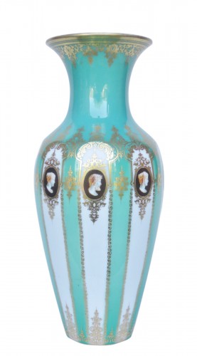Vase Charles X en cristal d'opale