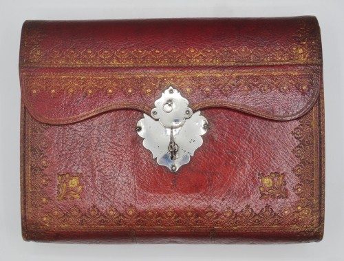 Maroquin doré au fer, serrure en argent, XVIIIe siècle - Objets de Curiosité Style Louis XV