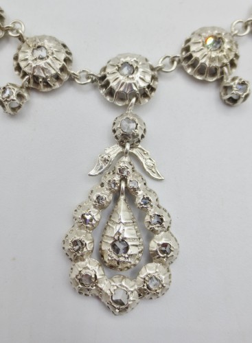 Antiquités - Rivière provençale, XIXe siècle