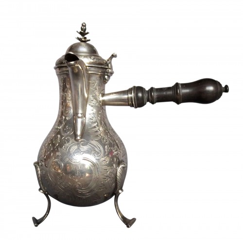 Verseuse tripode en argent massif, fin du XVIIIe siècle