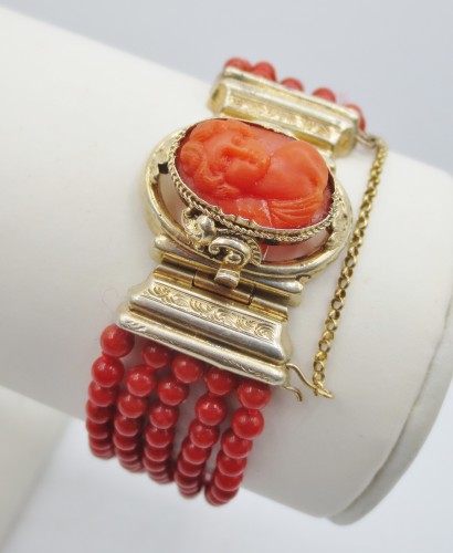 Bracelet en corail et vermeil, XIXe siècle - Bijouterie, Joaillerie Style Louis-Philippe