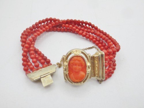 XIXe siècle - Bracelet en corail et vermeil, XIXe siècle