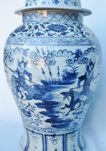 Antiquités - Potiche en porcelaine de chine, XIXe siècle