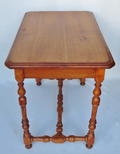 Antiquités - Table à écrire en bois fruitier et en buis